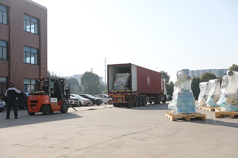 前迅機電工廠 工業(yè)機器人到貨 圖3