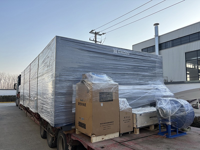 數(shù)控激光機(jī)-01