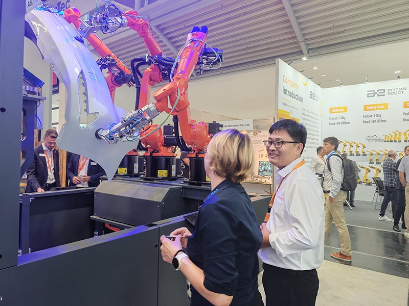 前迅參加慕尼黑機(jī)器人及自動(dòng)化技術(shù)展覽會(huì)5