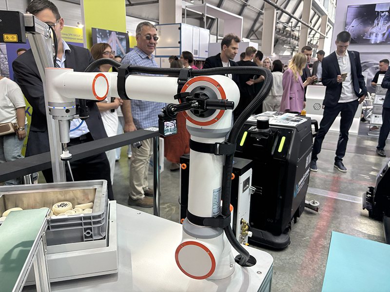 前迅公司參加俄羅斯國際創(chuàng)新工業(yè)展 圖13