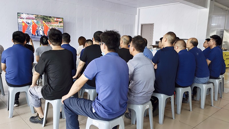 前迅公司組織員工集中觀看紀念中國人民抗日戰(zhàn)爭暨世界反法西斯戰(zhàn)爭勝利80周年大會直播5