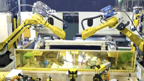 多機(jī)聯(lián)動(dòng)汽車尾氣管焊接系統(tǒng)