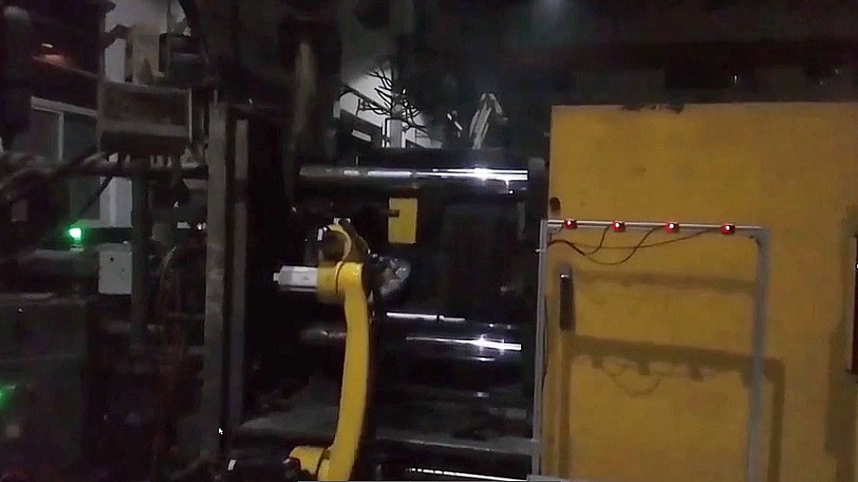 AIR25-1700汽配鋁合金壓鑄上下料、水冷及沖切