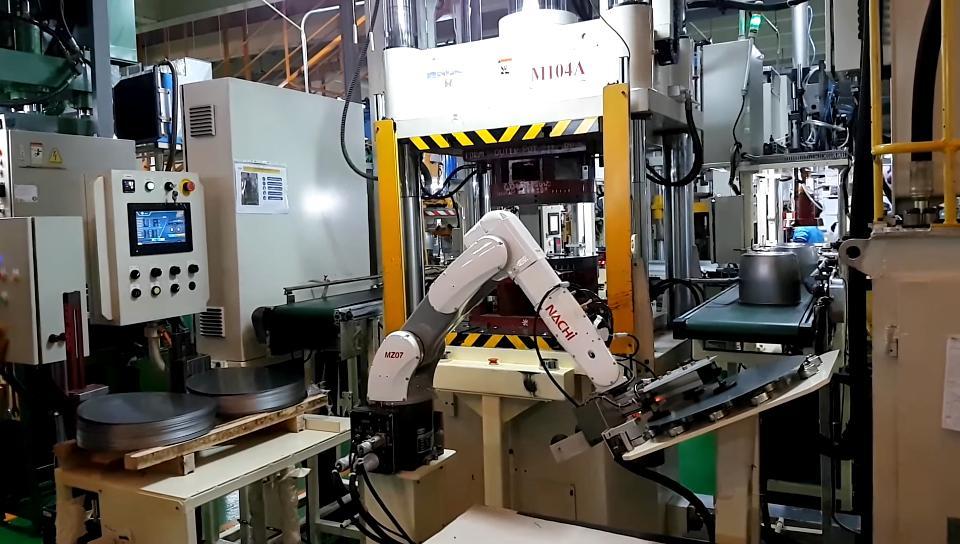 MZ07自動化取放物料沖壓模具