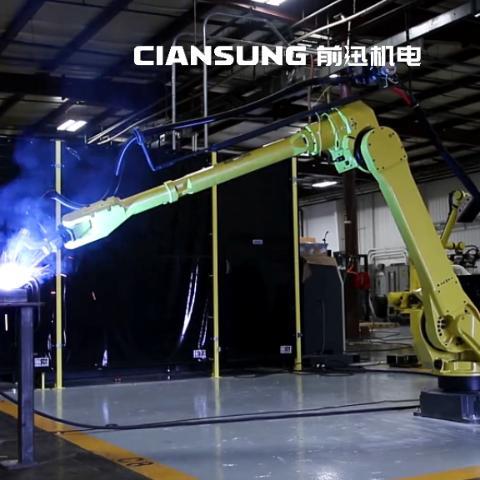 發(fā)那科長臂展機器人焊接工作站