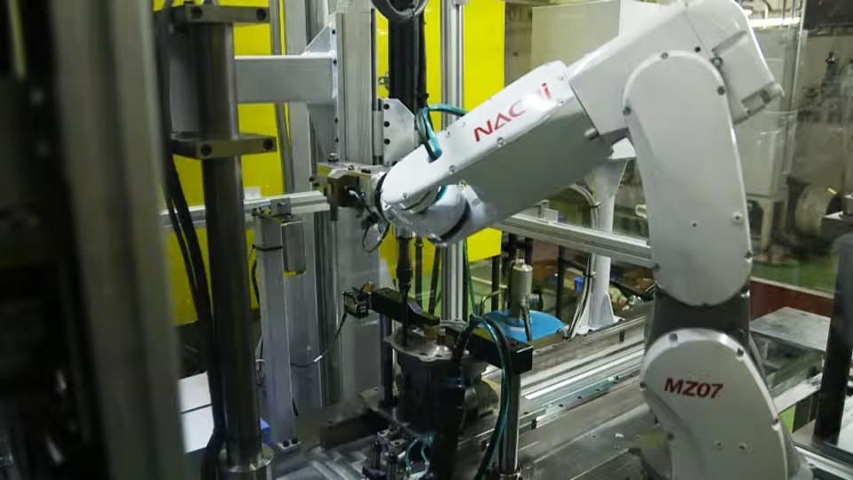 機械裝配固定打螺釘